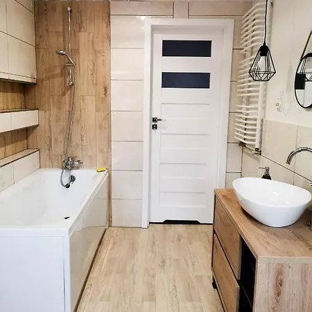 U Szwagra ホームステイ ウストカ